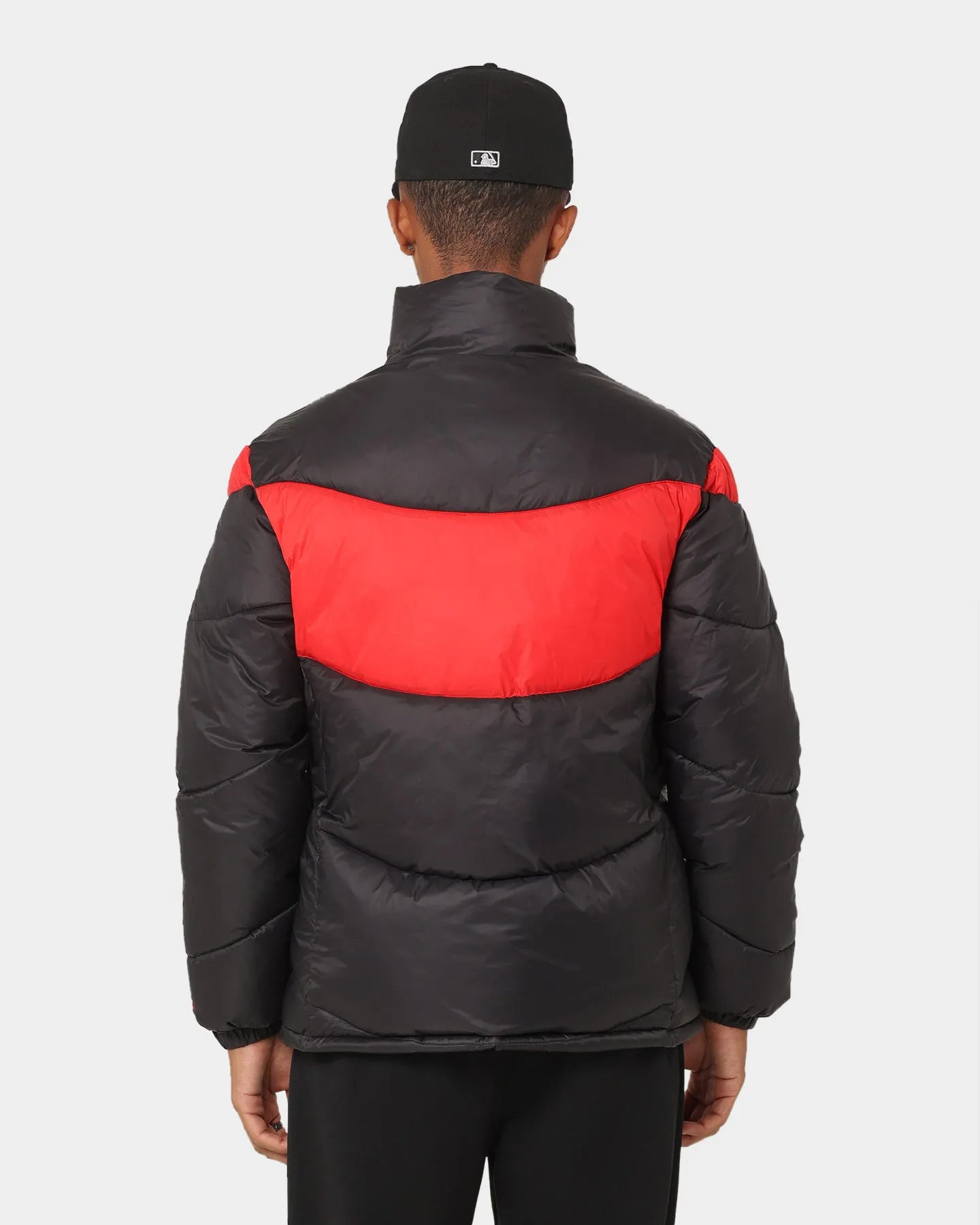 Carré Wave Puffer Jacket Black/Red