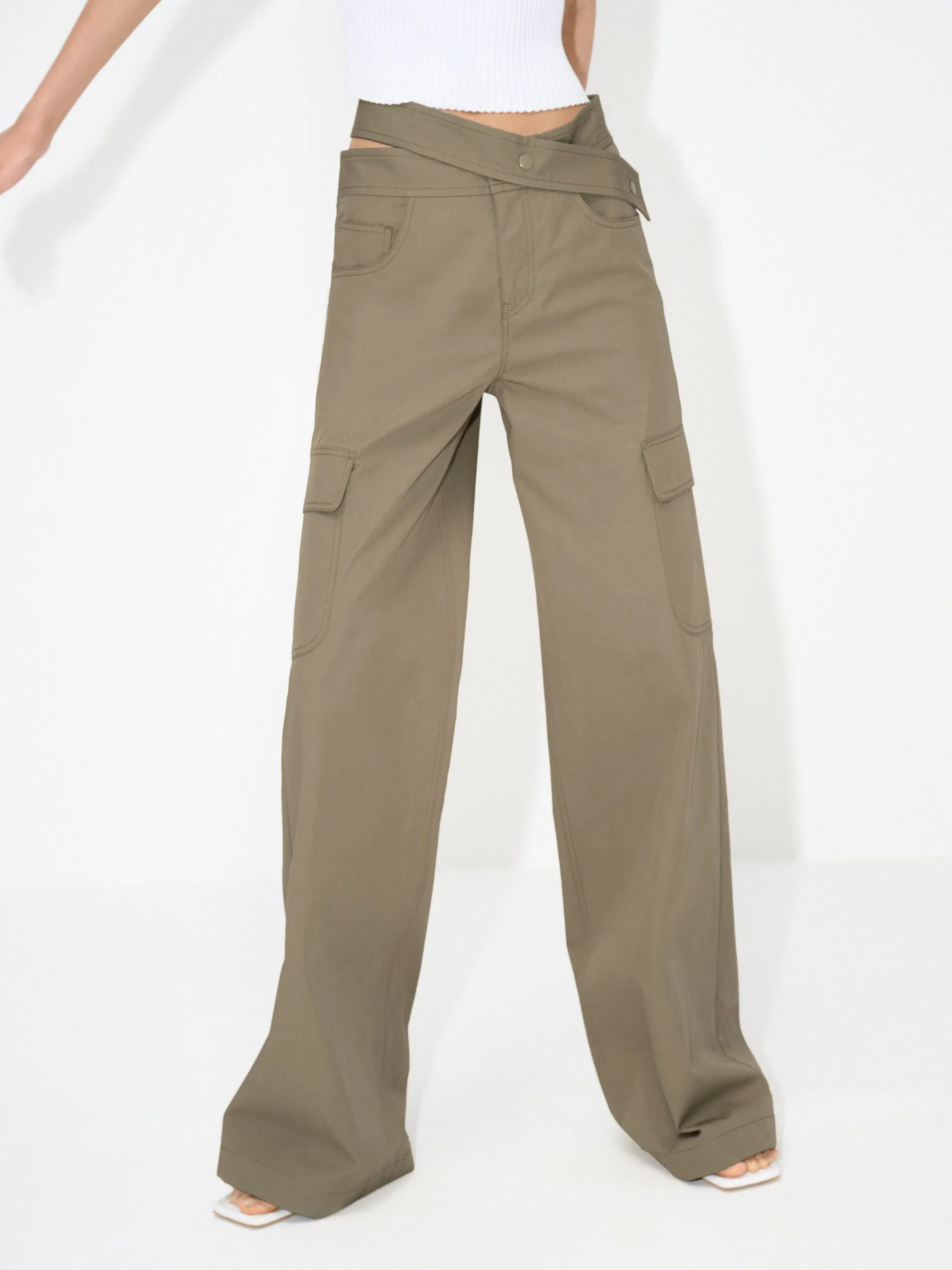 Crossover Waistband Cargo Pants