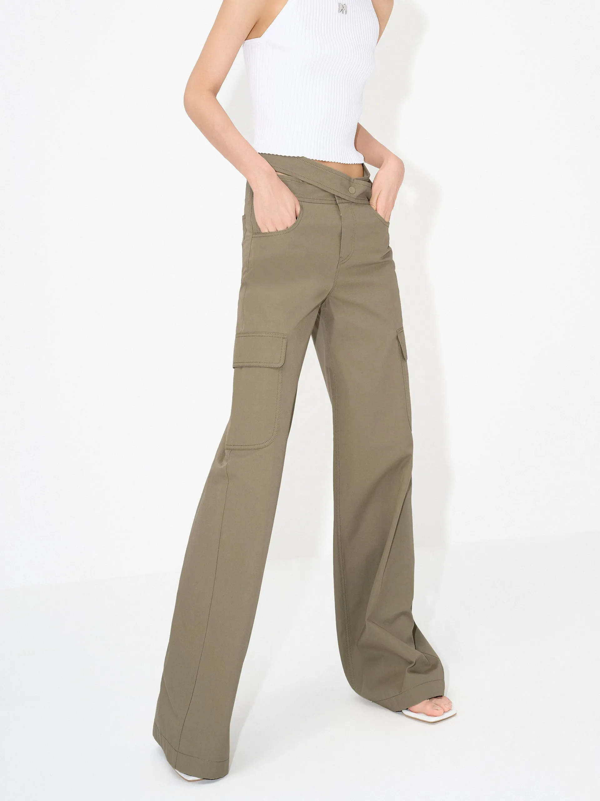 Crossover Waistband Cargo Pants