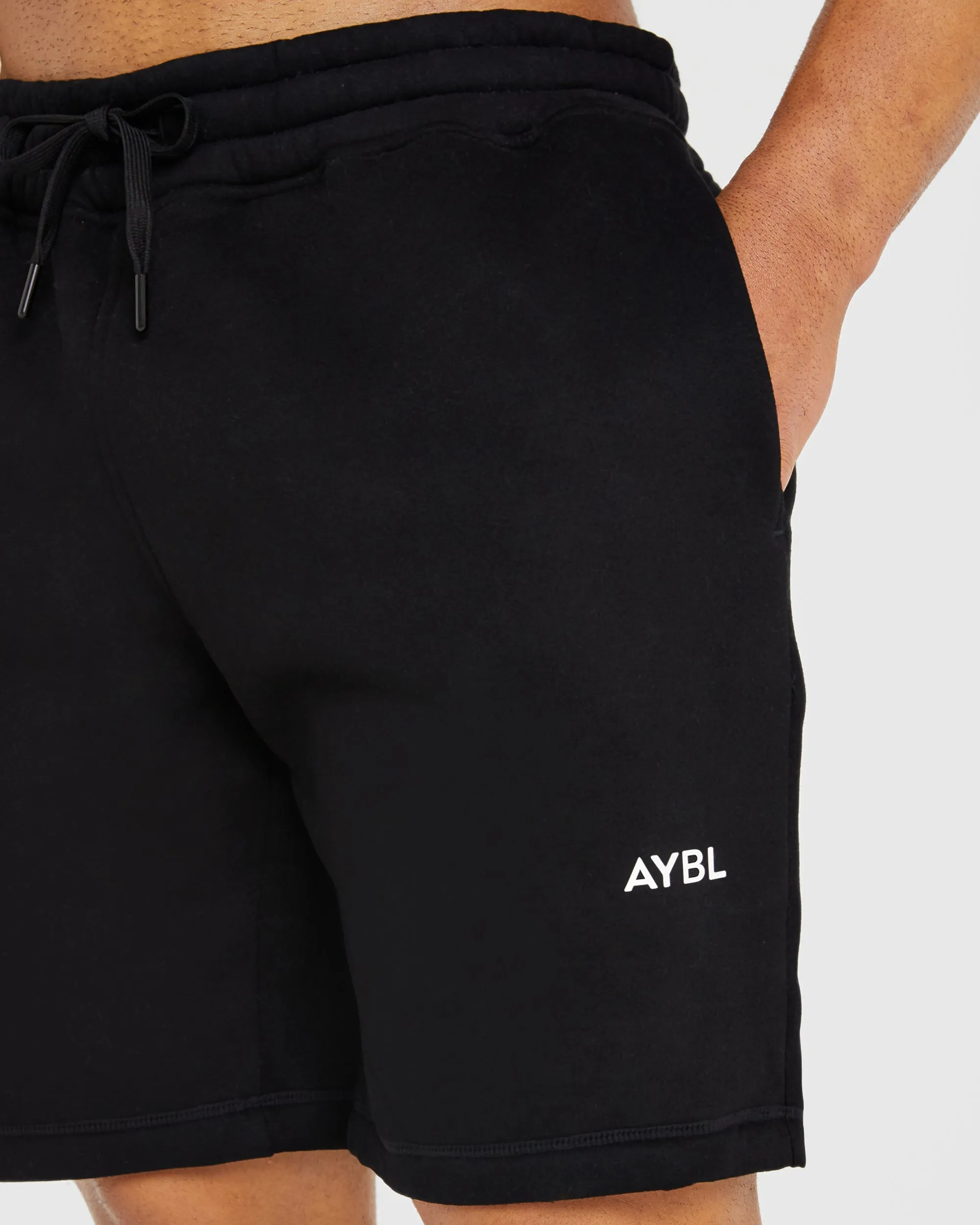 Essential 7" Shorts - Black