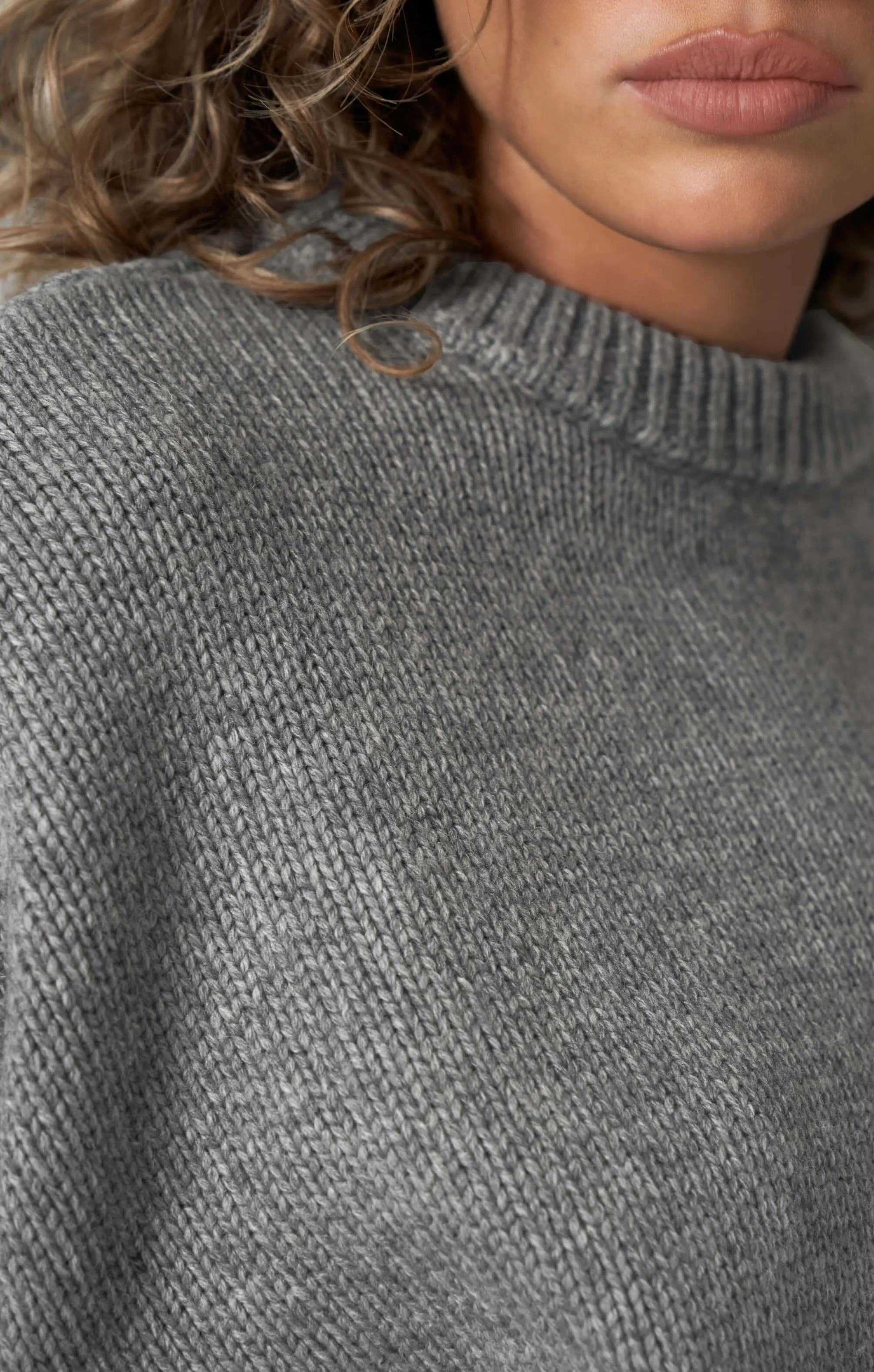 THE HEAVY KNIT - GREY