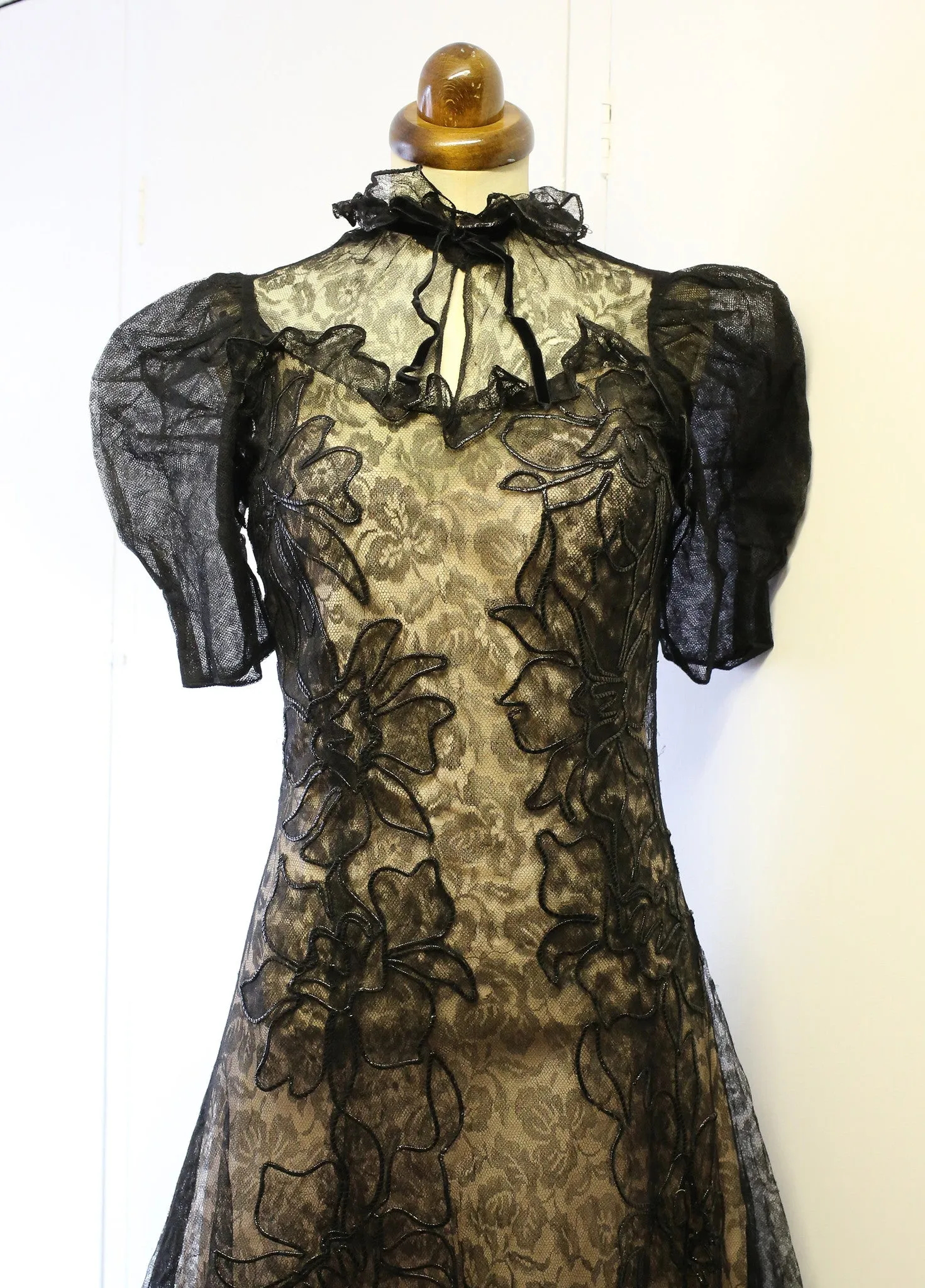 Vintage 1930s Black Lace Evening Dress