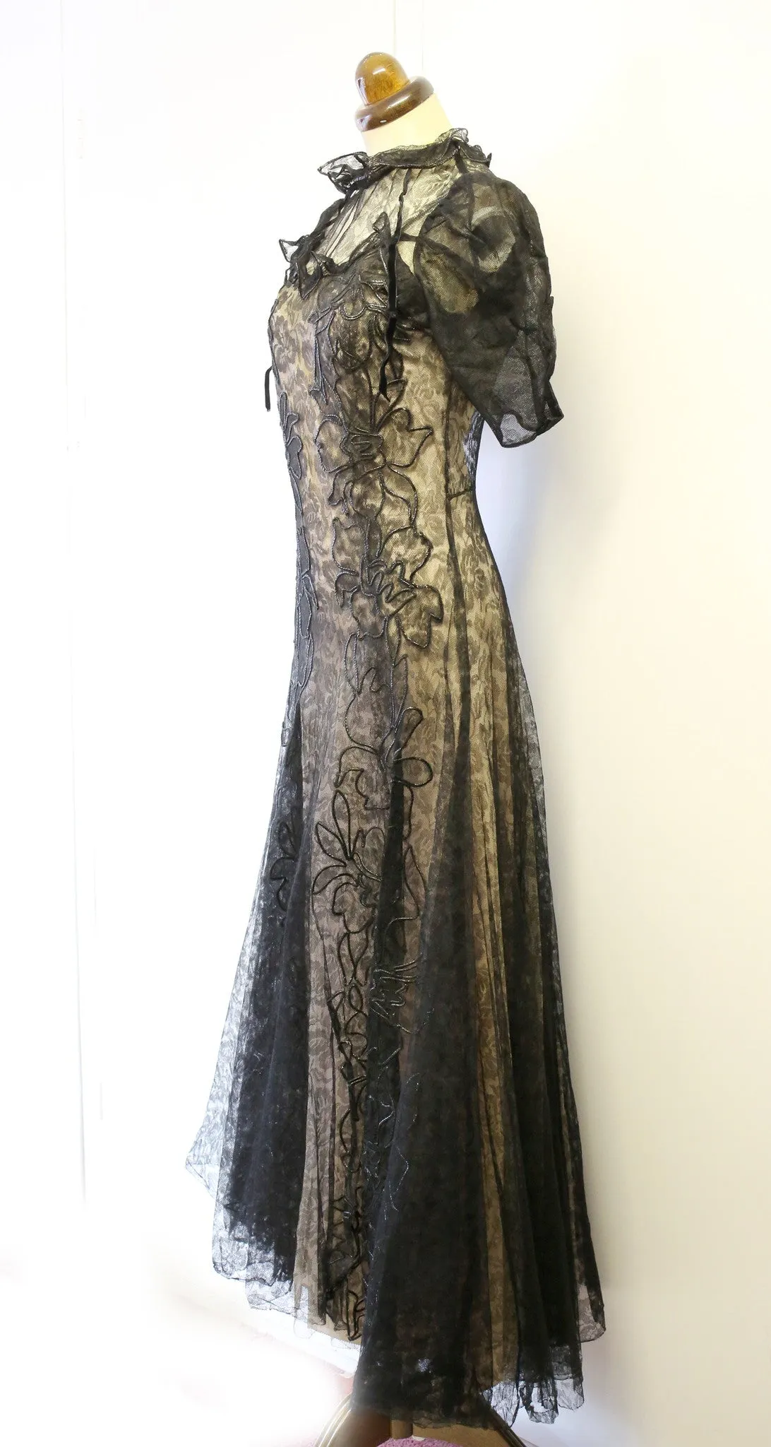 Vintage 1930s Black Lace Evening Dress