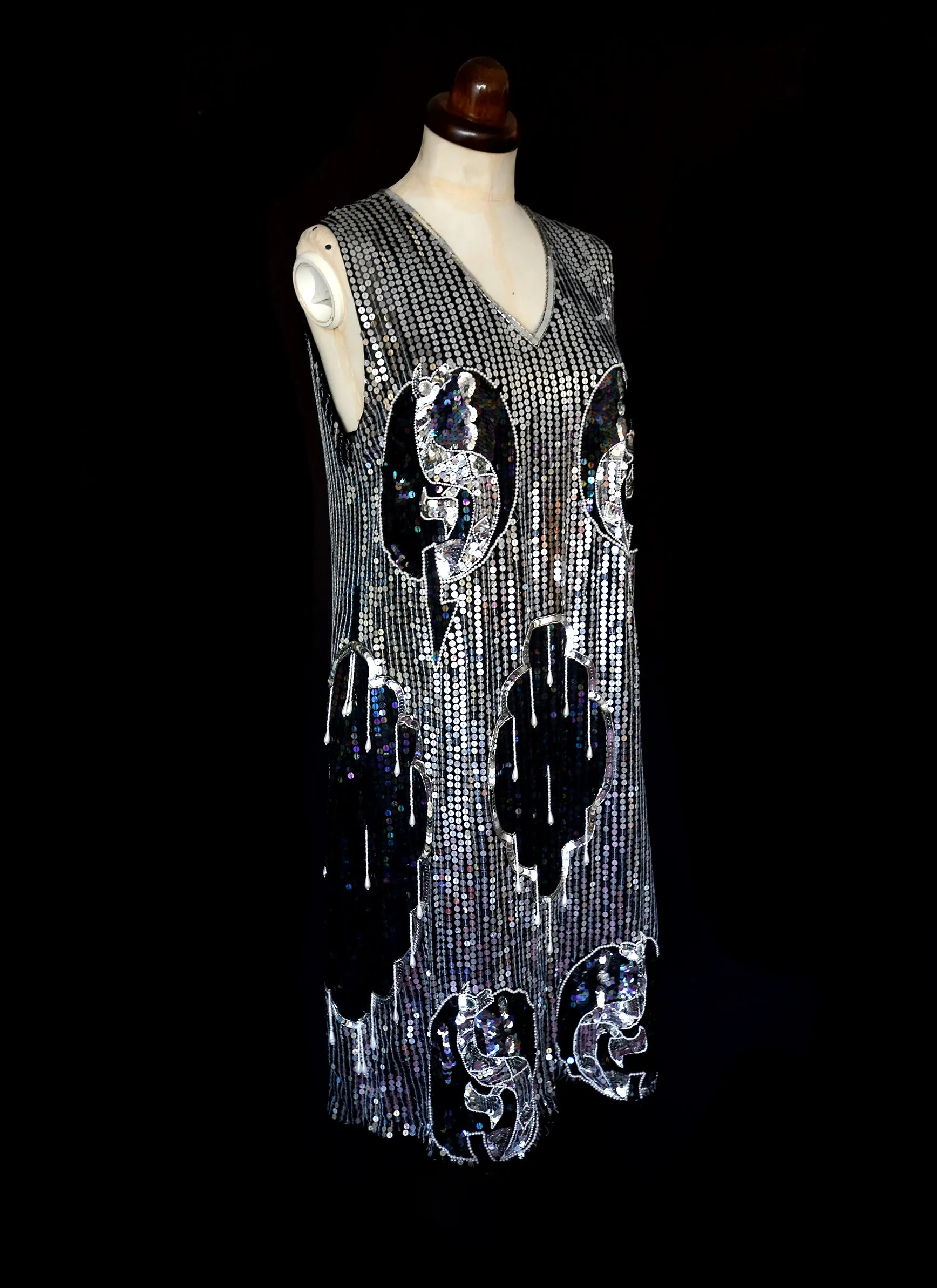 Vintage 80s Silver Sequin 20s Style Flapper Dress