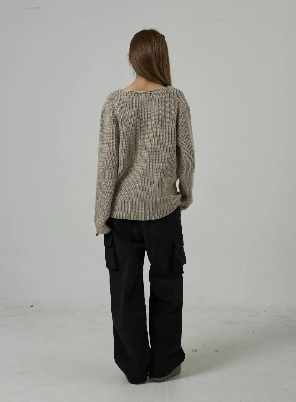 Wide V-Neck Sweater CJ309