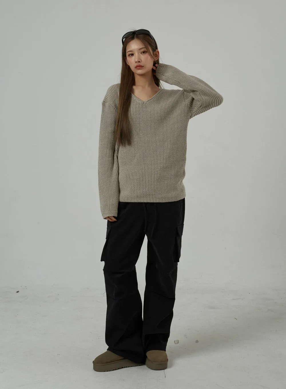 Wide V-Neck Sweater CJ309